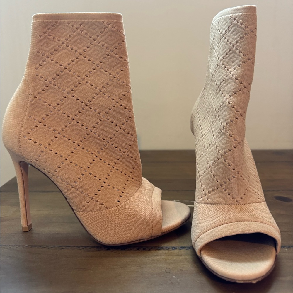 Gianvito Rossi Open Toe Stretch Knit Quilted Stiletto Bootie (Tan) - Size 36